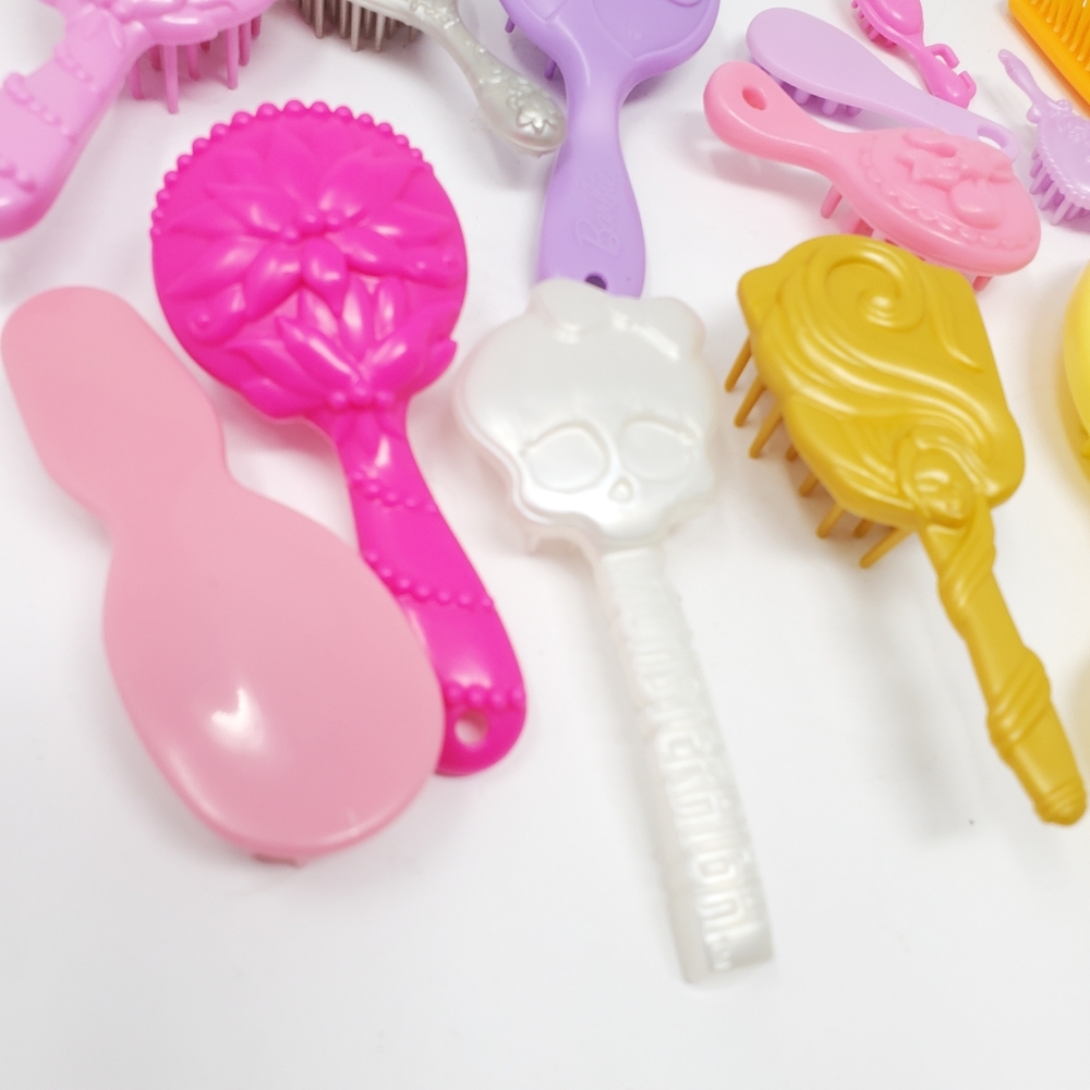 Variety of Toy Brushes Barbie/My little Pony/Other brands Lot of  22 Different t - Picture 3 of 8